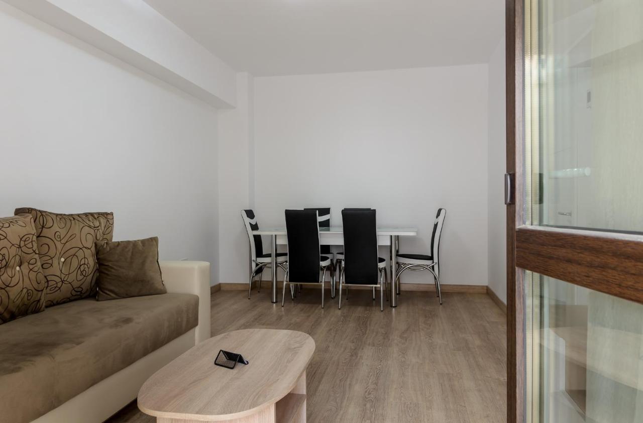Luxury Apartments Newton By Glam Jászvásár Kültér fotó