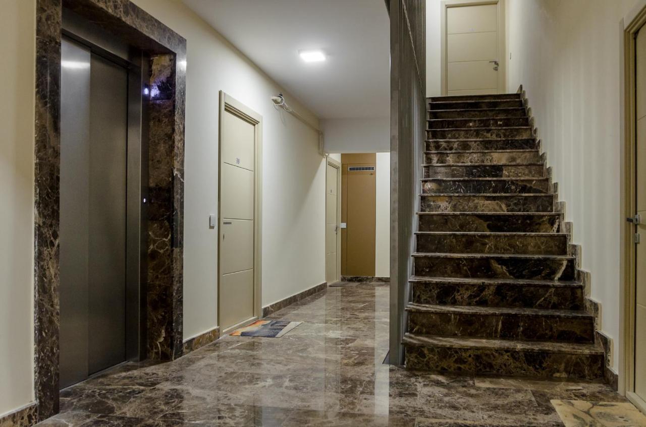 Luxury Apartments Newton By Glam Jászvásár Kültér fotó